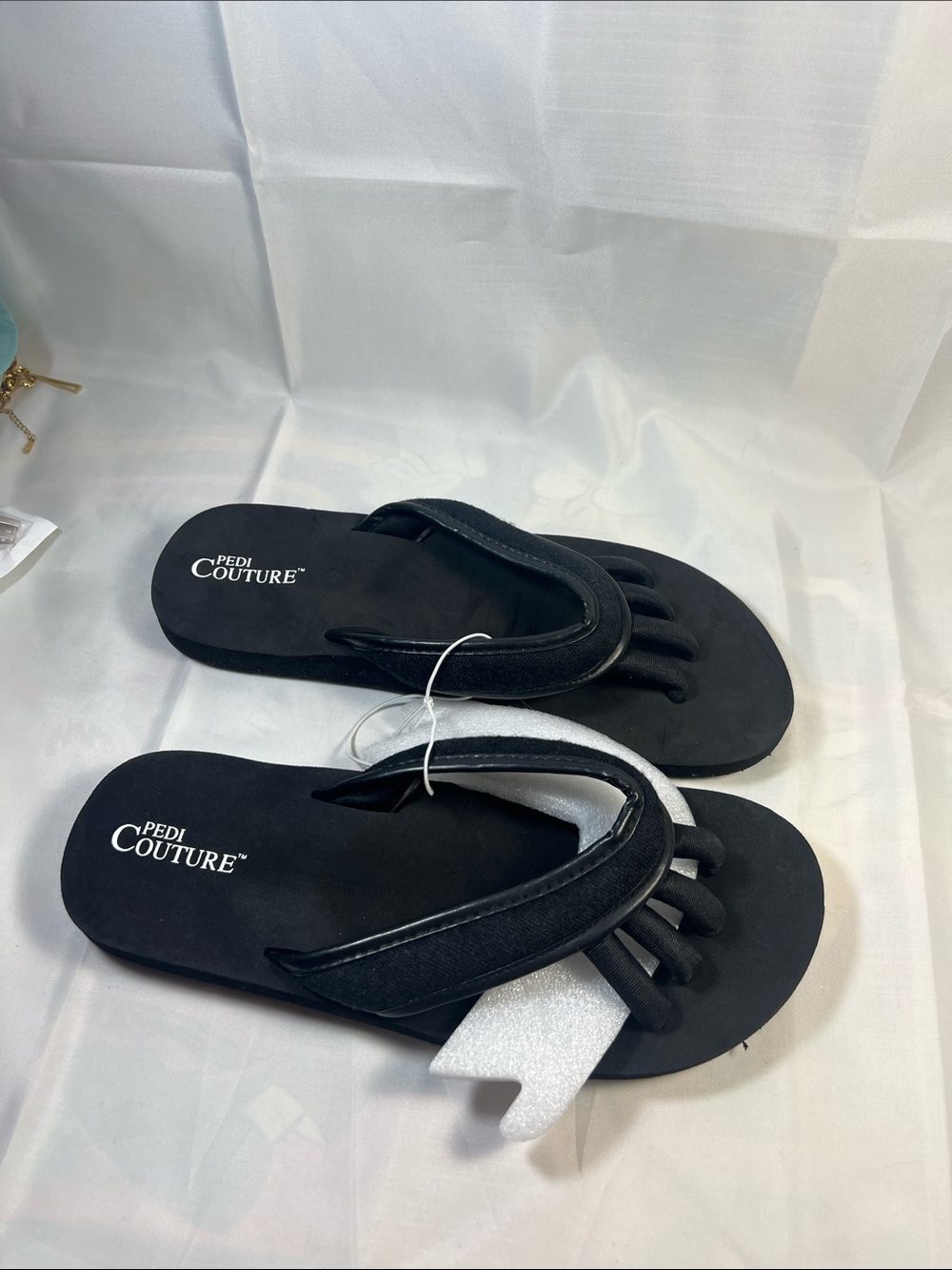 Coconuts by Matisse Black Padded Toe-Separator Sandals
